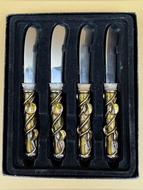 2 Saints 4pc Spreader Set Unused Pink Crystal Vine Handles Stickers and Box